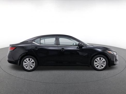 Used 2025 Nissan Sentra S FWD image 8