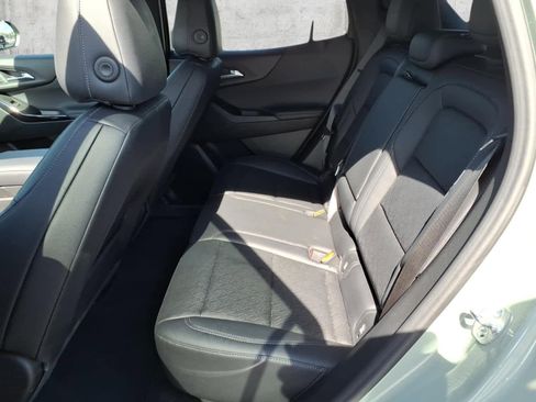 Used 2025 Chevrolet Equinox LT w/ Convenience Package II AWD/4WD image 7