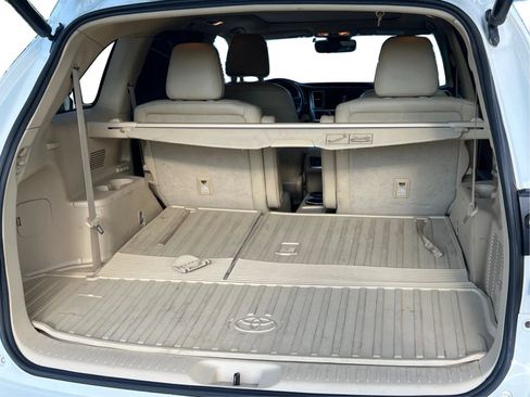 Used 2019 Toyota Highlander Limited Platinum AWD/4WD image 18