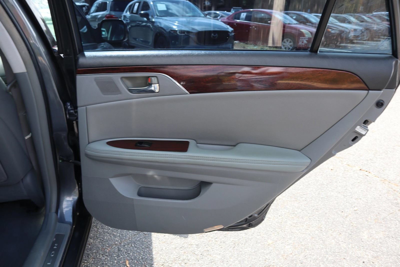 Used 2008 Toyota Avalon Limited FWD image 17
