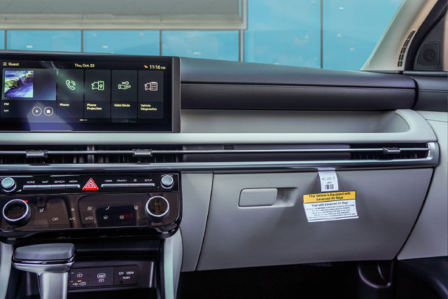 New 2026 Hyundai Tucson SEL Plus w/ Tow & Go Package FWD image 27