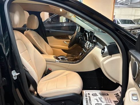 Used 2016 Mercedes-Benz C 300 4MATIC Sedan image 16