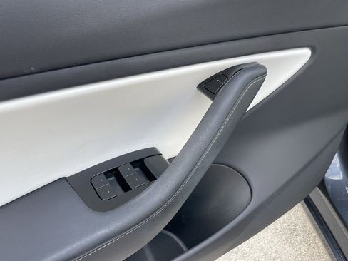 Used 2019 Tesla Model 3 Long Range image 19