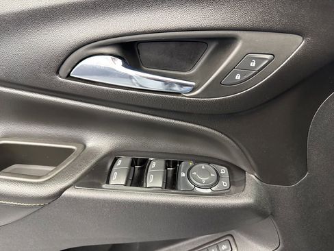 Used 2022 Chevrolet Equinox Premier FWD image 28