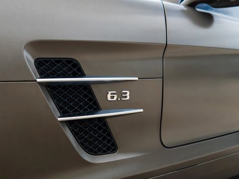 Used 2012 Mercedes-Benz SLS AMG Coupe image 19