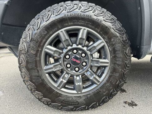 Used 2024 GMC Sierra 1500 AT4X AWD/4WD image 27