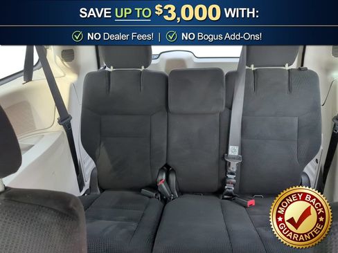 Used 2014 Dodge Grand Caravan American Value Package FWD image 21