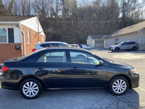 Used 2012 Toyota Corolla LE FWD image 4