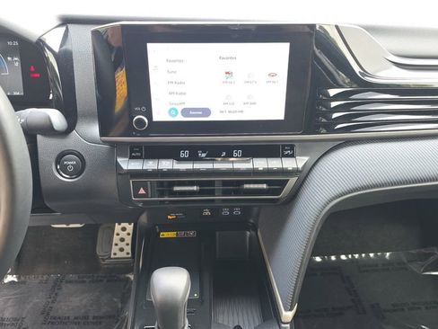 Used 2026 Toyota Camry SE image 19