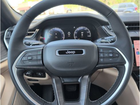 New 2026 Jeep Grand Cherokee Limited image 22