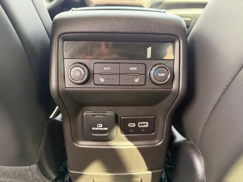 Used 2023 GMC Acadia Denali image 23