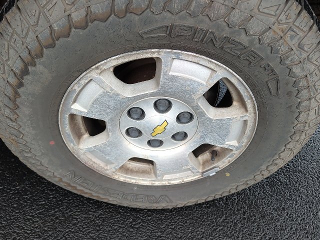Used 2007 Chevrolet Suburban LT w/ LT Preferred Equipment Group AWD/4WD image 8