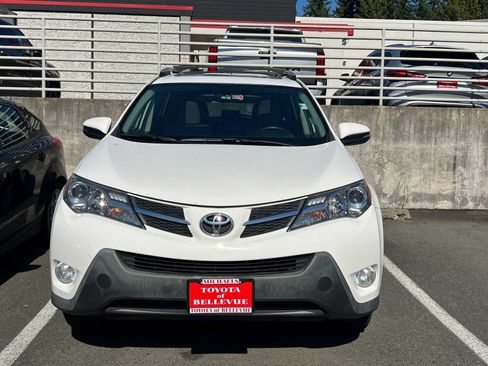 Used 2015 Toyota RAV4 XLE image 2