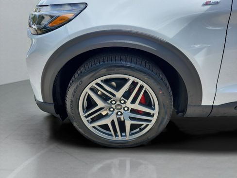 New 2026 Ford Explorer ST-Line w/ ST-Line Street Pack image 9