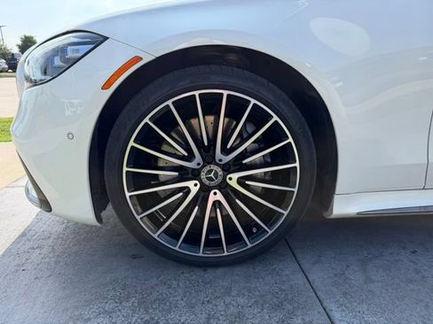 Used 2023 Mercedes-Benz S 580 4MATIC Sedan image 4