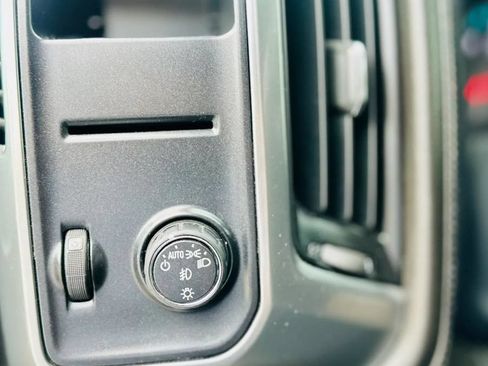 Used 2015 Chevrolet Silverado 1500 LTZ RWD image 9