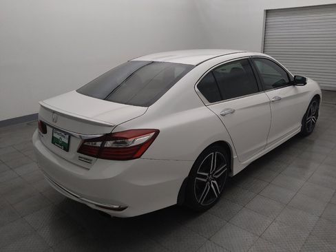 Used 2017 Honda Accord Sport Special Edition image 9