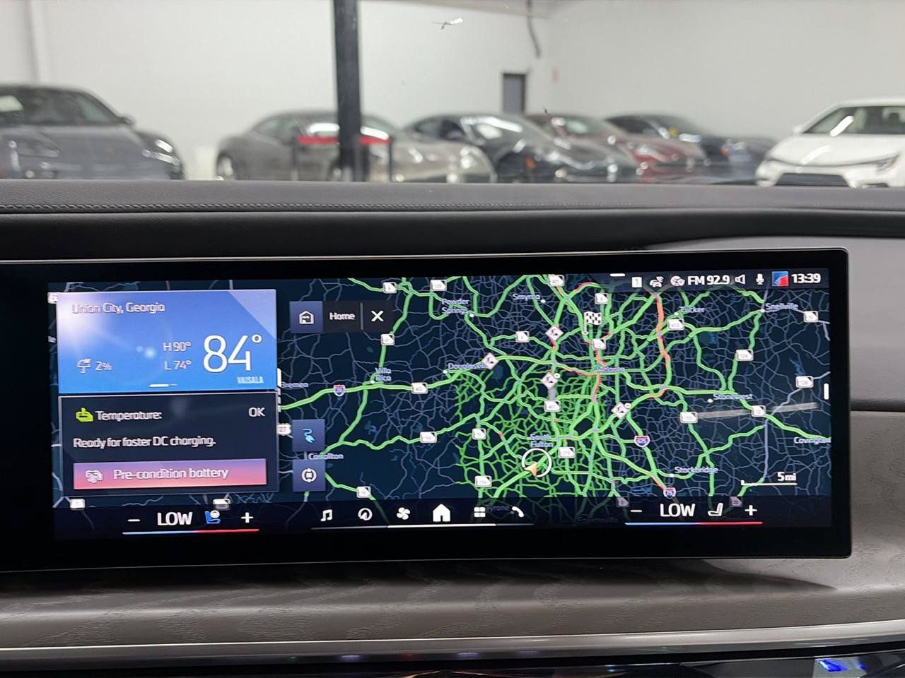 Used 2024 BMW i7 xDrive60 AWD/4WD image 15