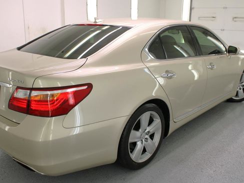 Used 2012 Lexus LS 460 w/ Luxury Value Edition RWD image 15
