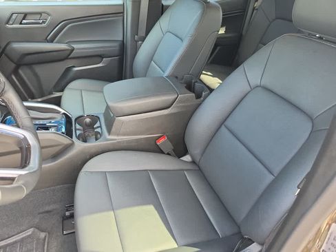 Used 2024 Chevrolet Colorado LT w/ LT Convenience Package III RWD image 23
