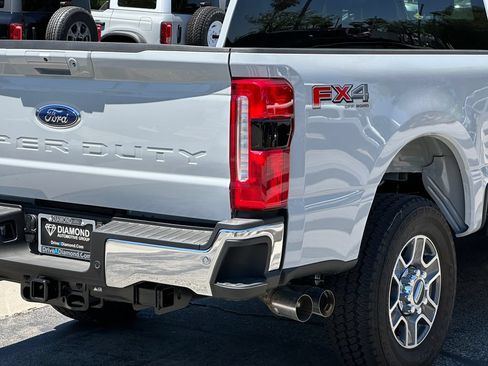 New 2026 Ford F250 Lariat w/ FX4 Off-Road Package AWD/4WD image 8