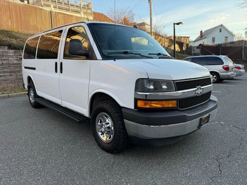 Used 2018 Chevrolet Express 3500 LT w/ LT Preferred Equipment Group image 11