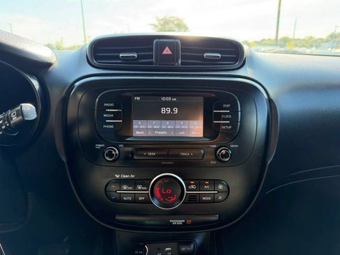 Used 2017 Kia Soul + w/ Designer's Package FWD image 21