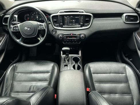 Used 2019 Kia Sorento EX image 12
