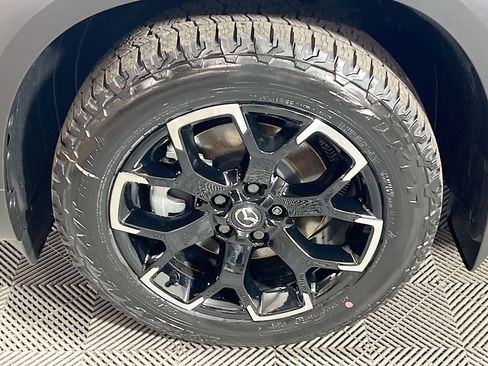 Used 2025 MAZDA CX-50 Meridian Edition w/ Apex Package image 24