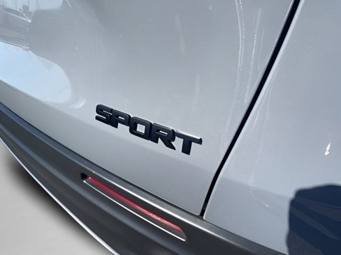 Used 2025 Honda HR-V Sport image 12