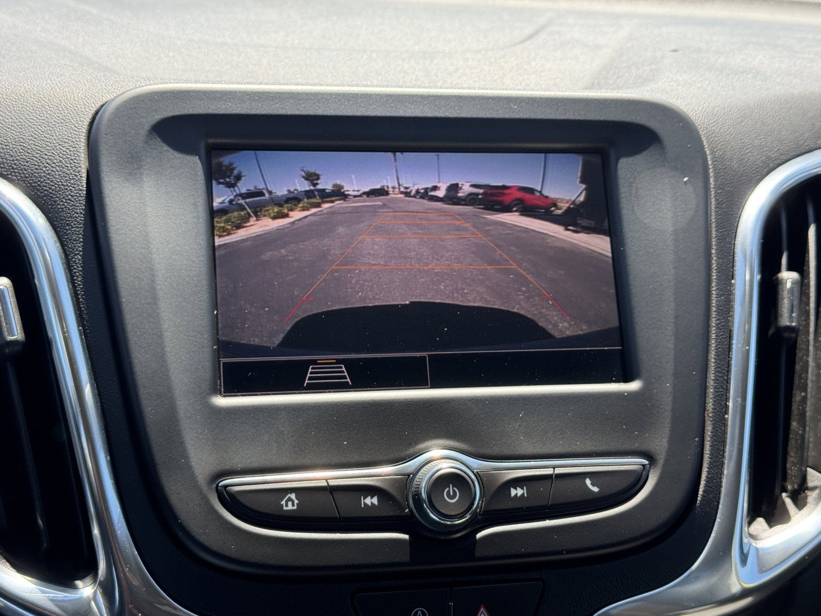 Used 2024 Chevrolet Equinox LT FWD image 17