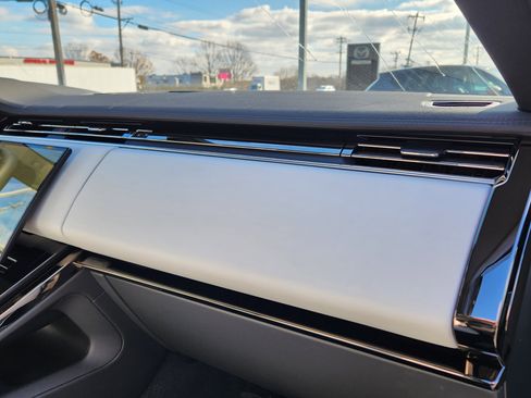 New 2026 Land Rover Range Rover Sport SE image 13