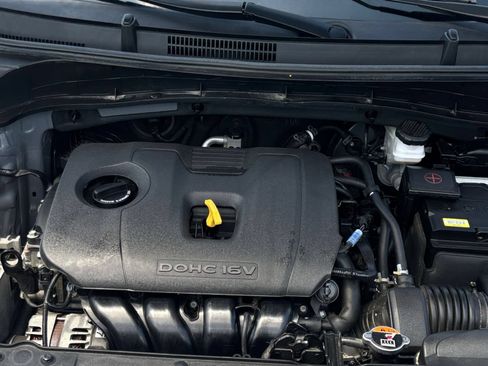 Used 2025 Kia Soul LX w/ LX Technology Package FWD image 27