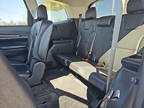 Used 2025 Kia Telluride S image 37