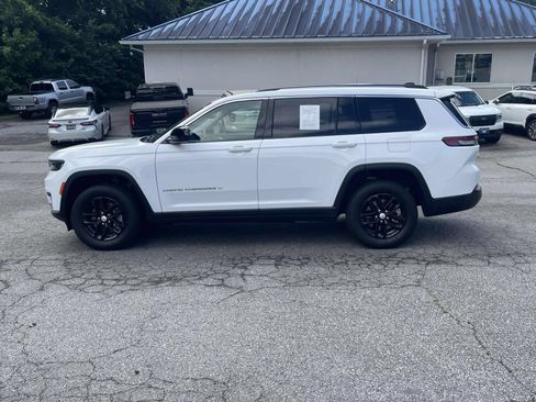 Used 2023 Jeep Grand Cherokee L Laredo AWD/4WD image 11