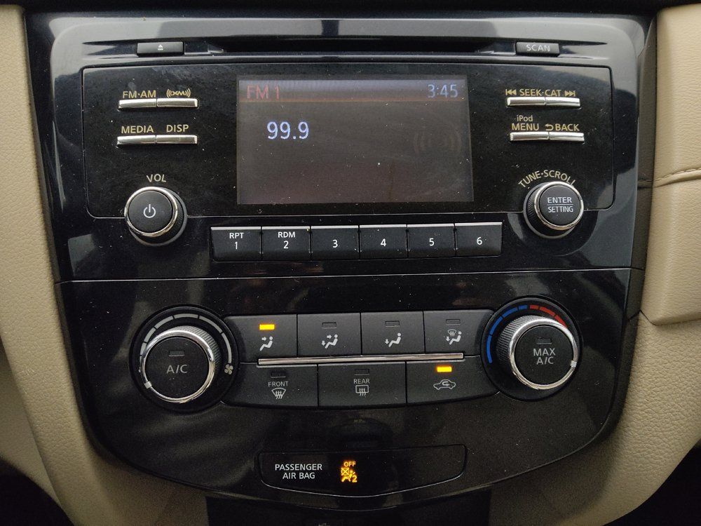 Used 2017 Nissan Rogue S FWD image 25