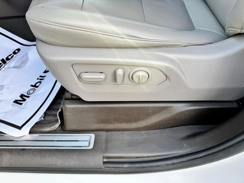 Used 2022 Chevrolet Silverado 1500 LT Trail Boss w/ Convenience Package II image 12