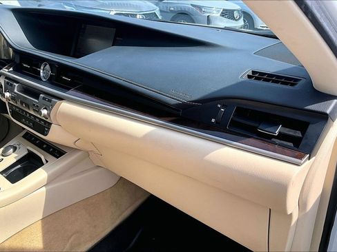 Used 2014 Lexus ES 350 FWD image 19