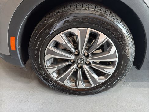 Used 2024 Buick Envision Preferred AWD/4WD image 9