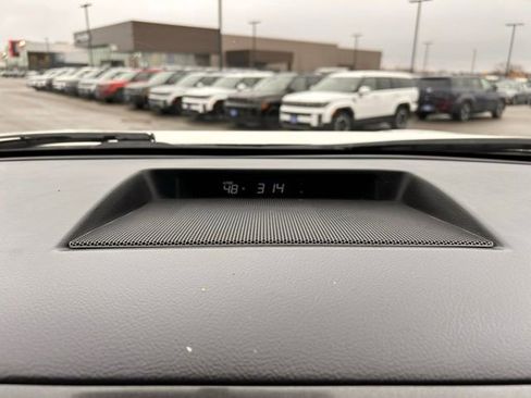 Used 2013 Toyota Sequoia Platinum image 16