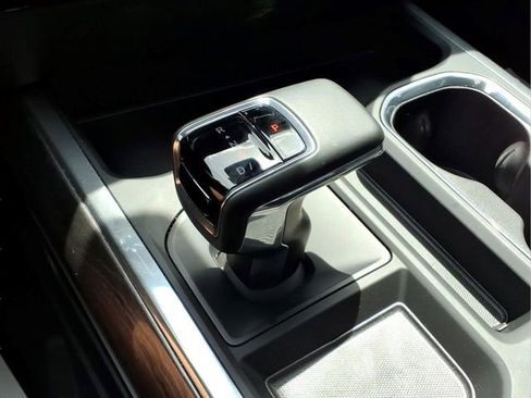 Used 2025 Chevrolet Silverado 1500 LTZ w/ LTZ Premium Package AWD/4WD image 9