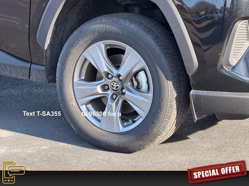 Used 2025 Toyota RAV4 XLE image 24