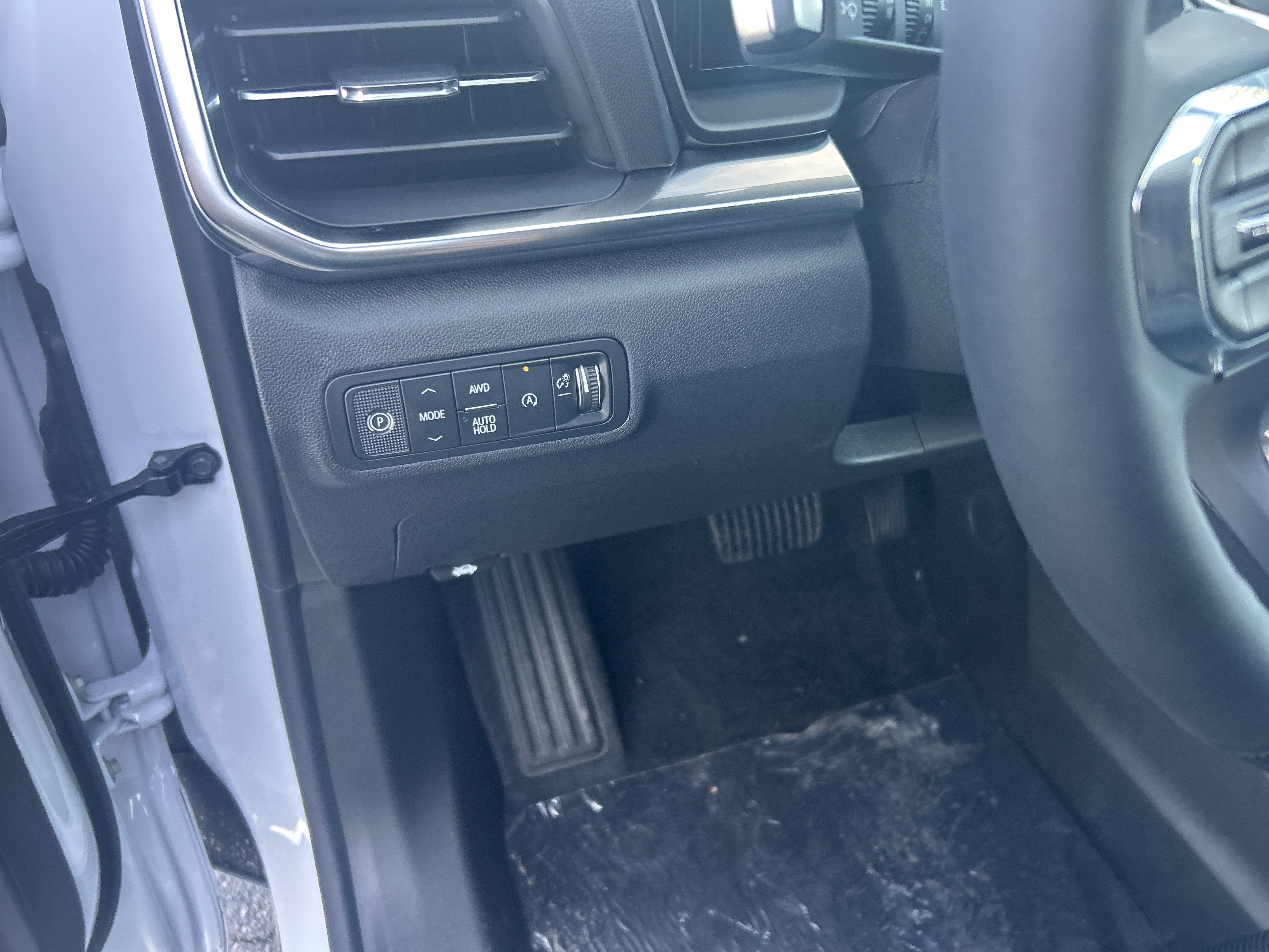 New 2027 GMC Terrain Denali w/ LPO, Floor Liner Package AWD/4WD image 24