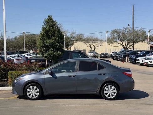 Used 2014 Toyota Corolla LE image 4