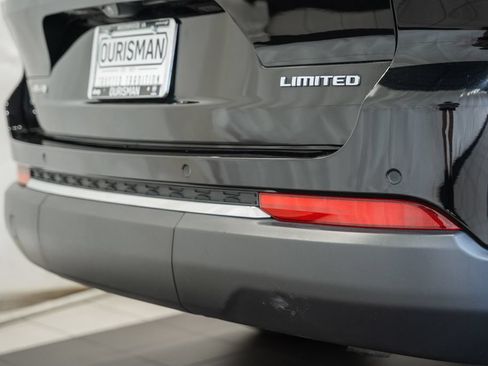 Used 2023 Jeep Grand Cherokee L Limited w/ Luxury Tech Group II AWD/4WD image 9