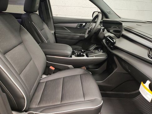 New 2026 Buick Enclave Sport Touring w/ Power Package image 7