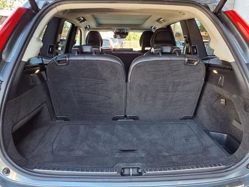 Used 2018 Volvo XC90 T5 Momentum w/ Convenience Package image 13
