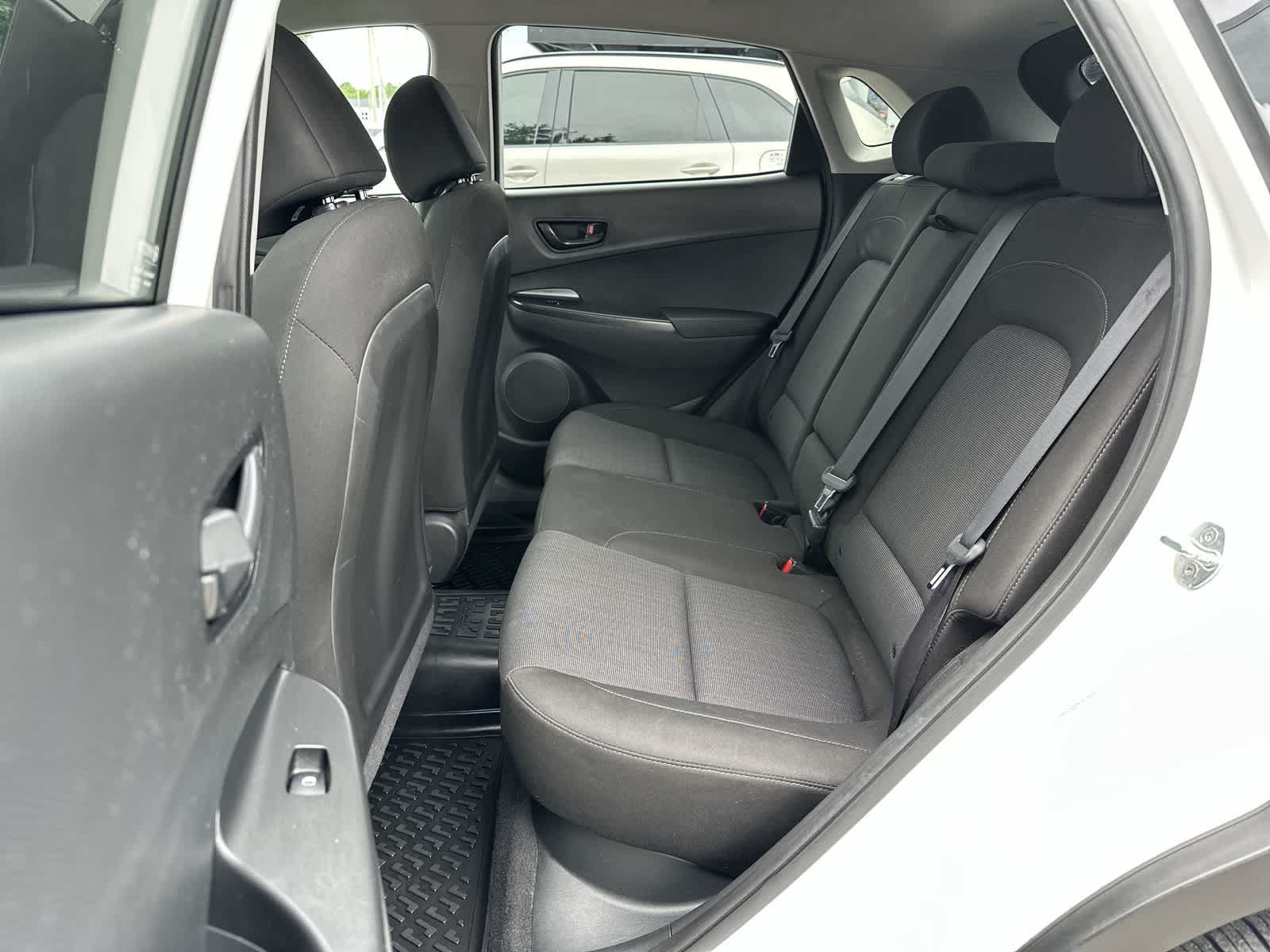 Used 2022 Hyundai Kona SEL FWD image 4
