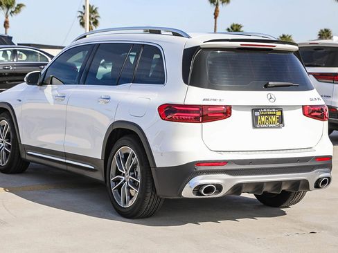 Used 2025 Mercedes-Benz GLB 35 AMG 4MATIC image 5