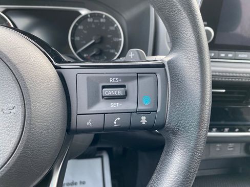 Used 2023 Nissan Rogue SV image 27